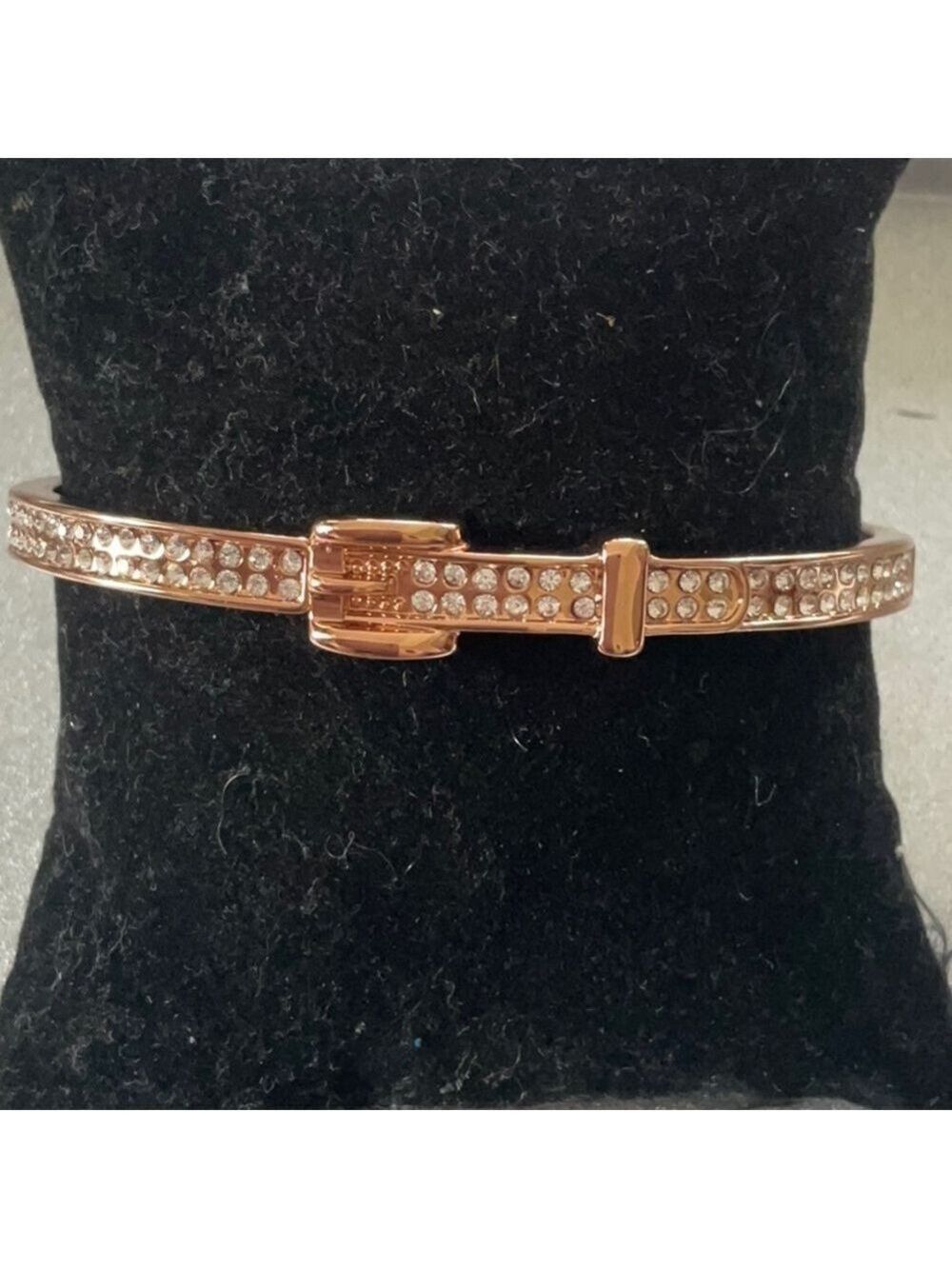 ELIZABETH DRAPER SAWARSKI CRYSTAL AND GOLD BELT BUCKLE HINGED BANGLE BRACELET